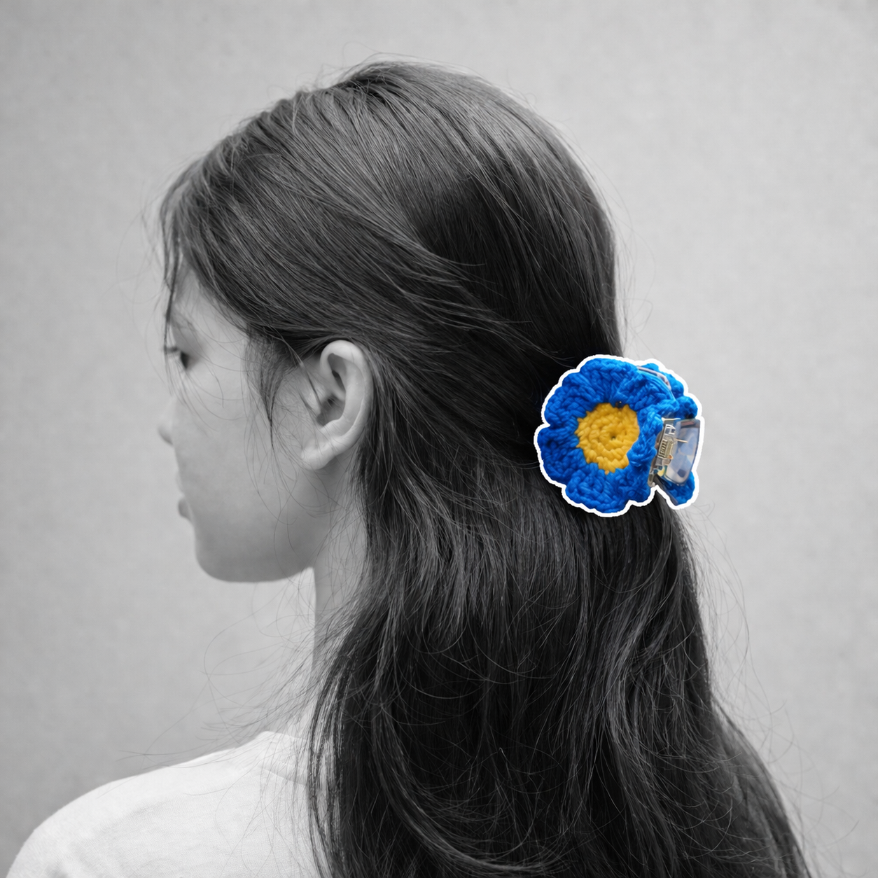 Handmade Blue Crochet Flower Hair Claw Clip – Aesthetic Floral Hair Accessory