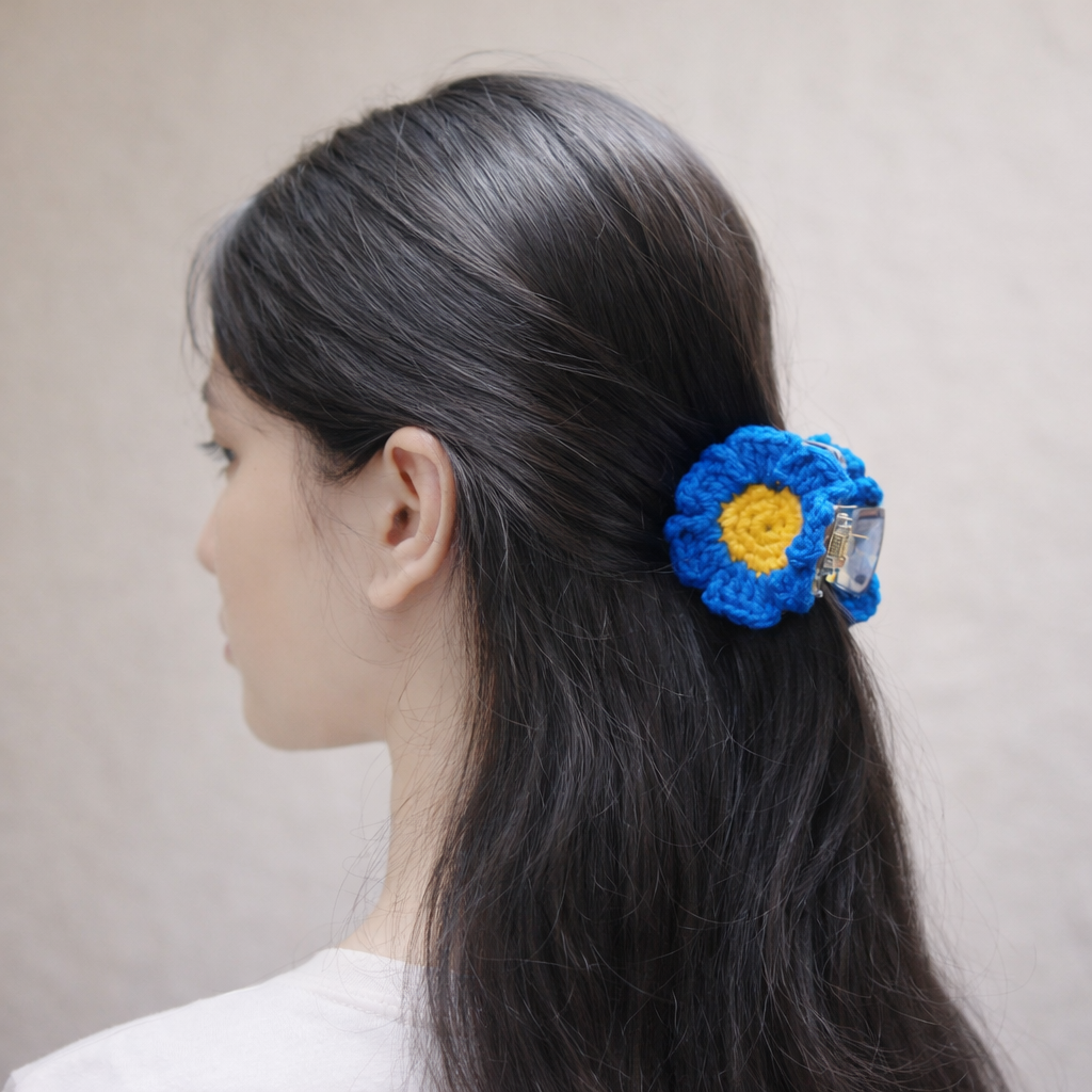 Handmade Blue Crochet Flower Hair Claw Clip – Aesthetic Floral Hair Accessory