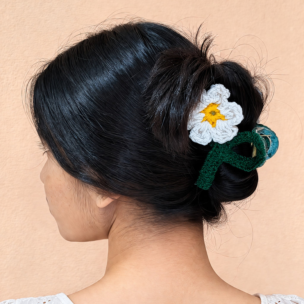 Handmade Crochet Flower Hair Claw Clip – Elegant Floral Hair Accessory for Women & Girls