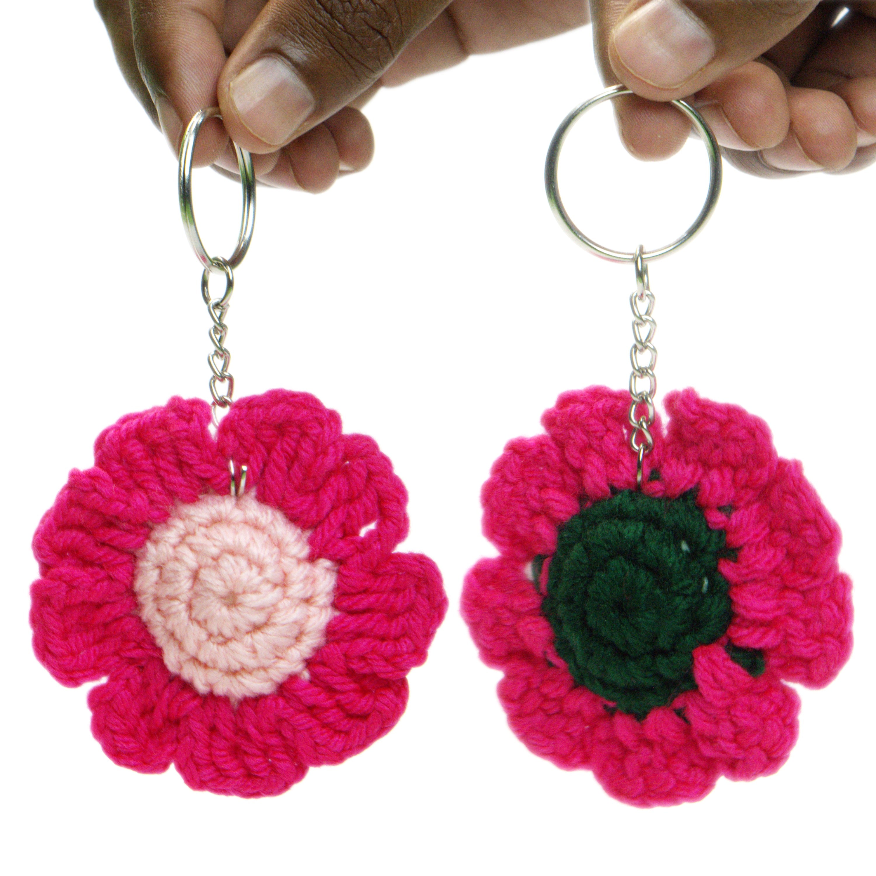 Handmade Crochet Sunflower Keychain – Cute Floral Amigurumi Bag Charm (Set of 2)