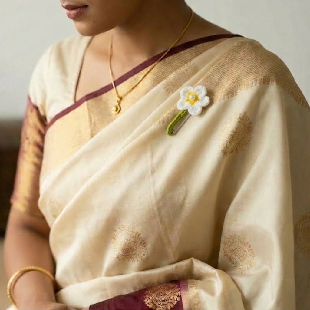 Handmade Crochet Flower Saree Pin (Elegant Floral Pins, Set of 5)